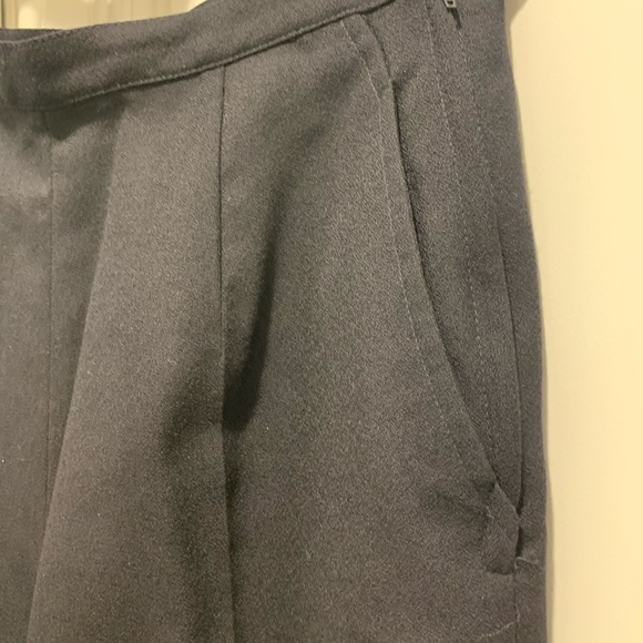 NWOT Luxurious 100% wool Italian pants - Picture 2 of 3